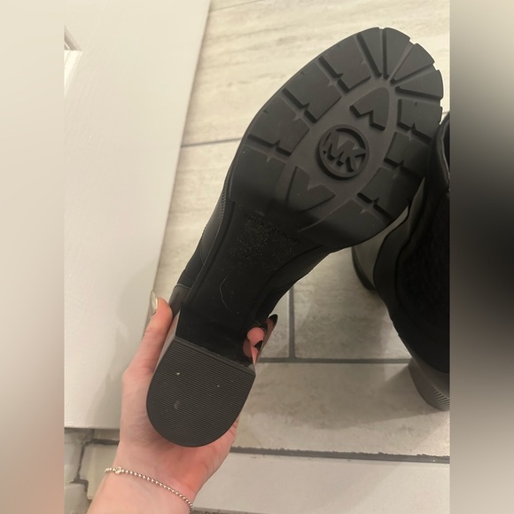 MICHAEL Michael Kors - Women's Cramer Platform Booties - size 9.5 - Picture 10 of 15